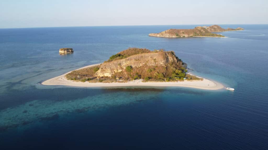 17 Islands Marine Park with Pearl Expeditions.