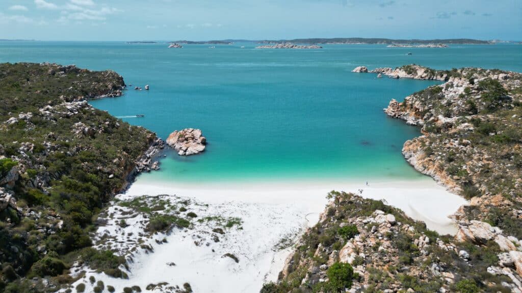 silica beach pearl expeditions