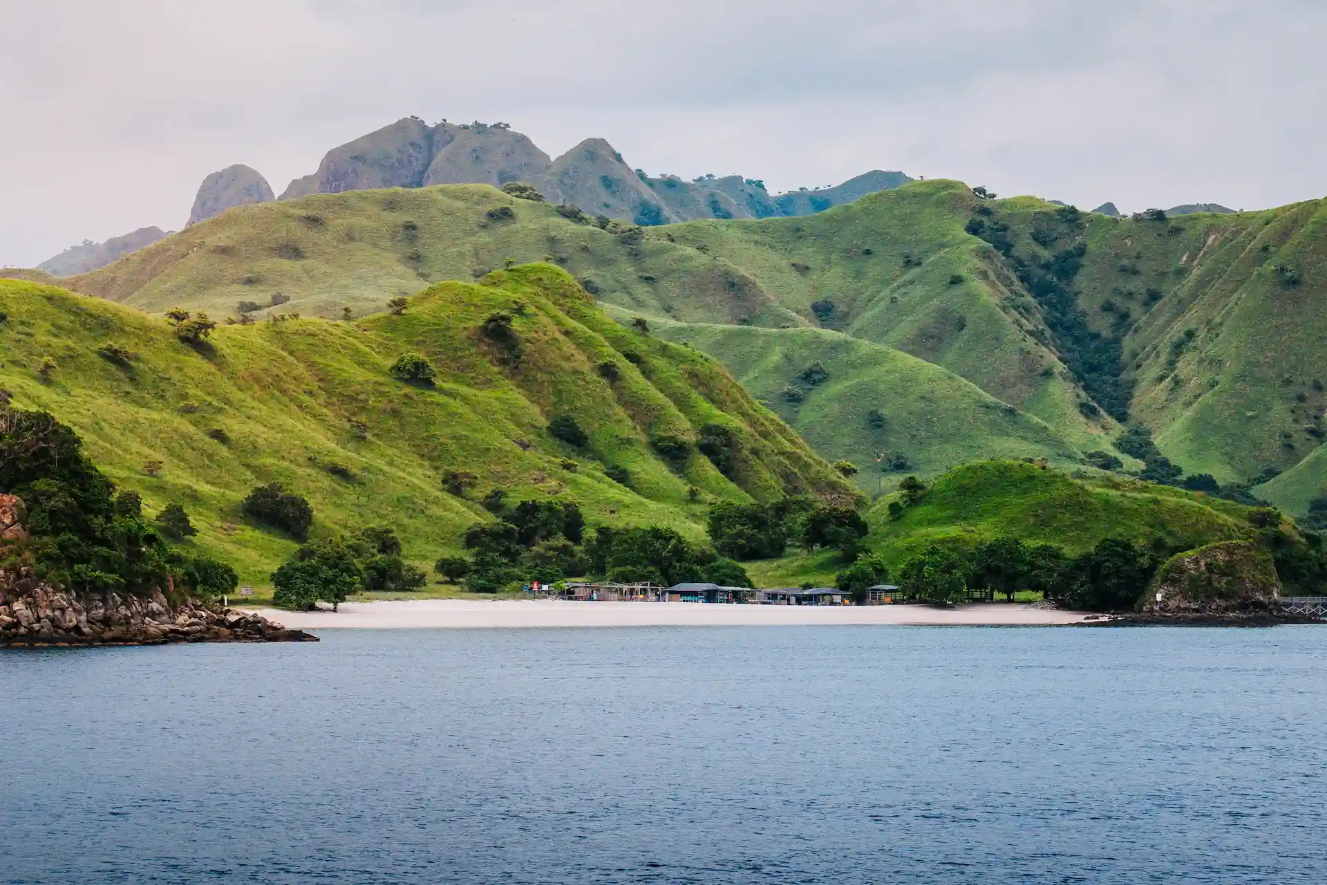 komodo-national-park-coastal